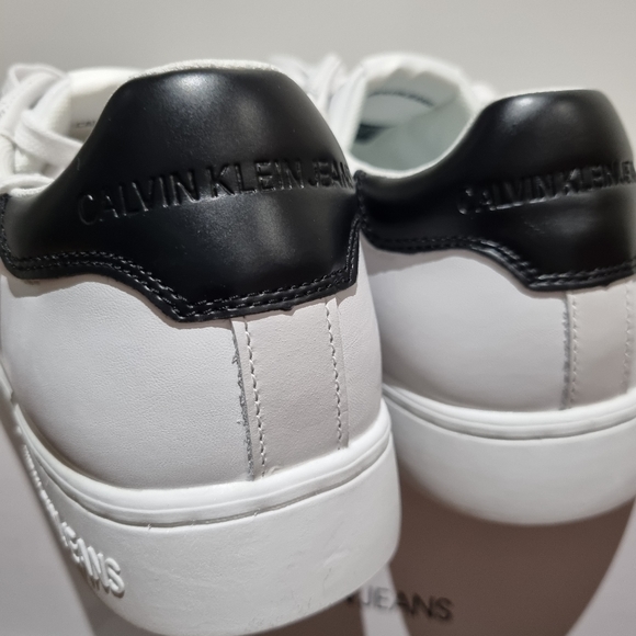 Calvin Klein Men's White Snekaers size 44 (US11) - Picture 8 of 10